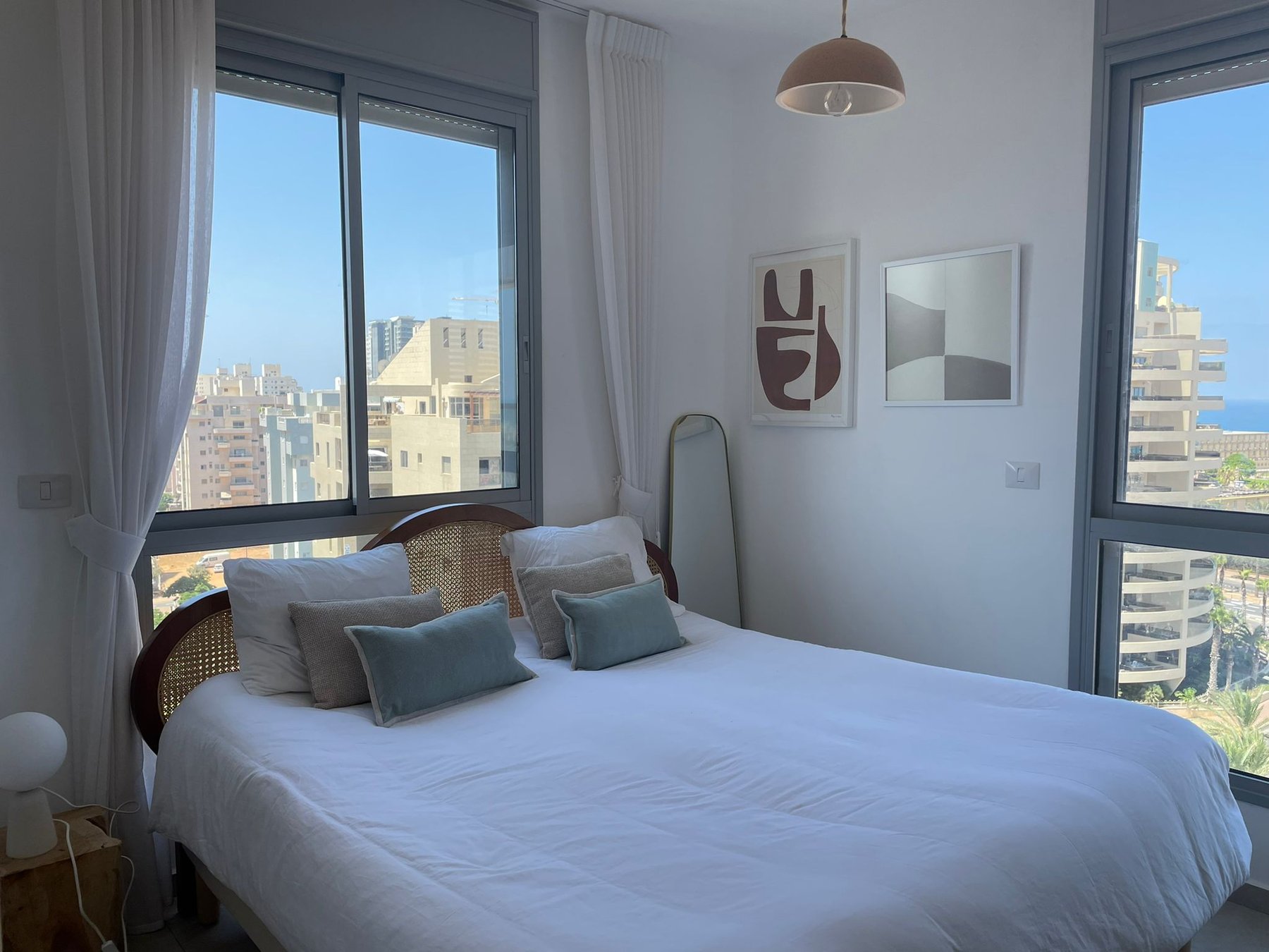 Second bedroom with sea view